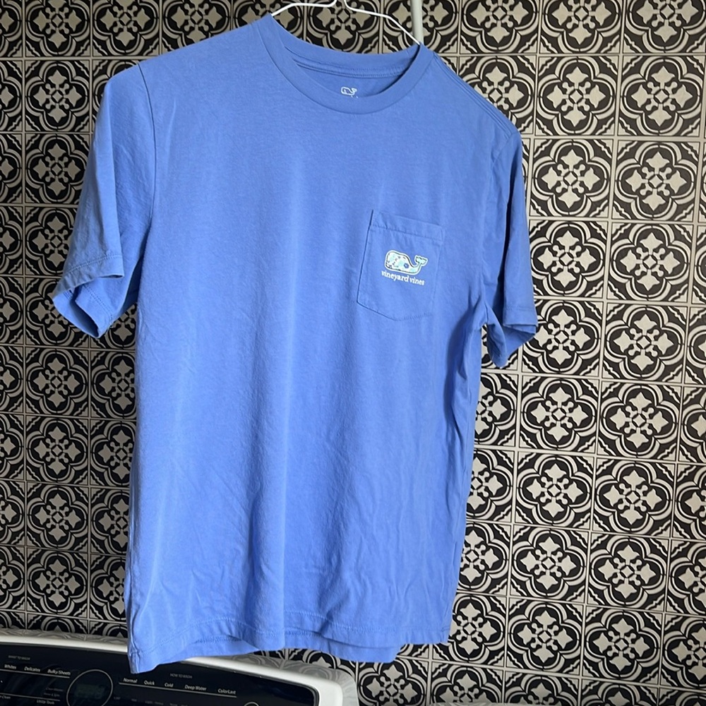 vineyard vines t-shirt youth XL 18
